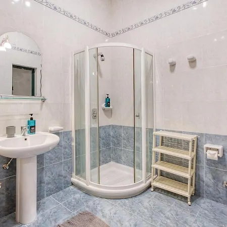 Spacious 3-bedroom At Tigne *