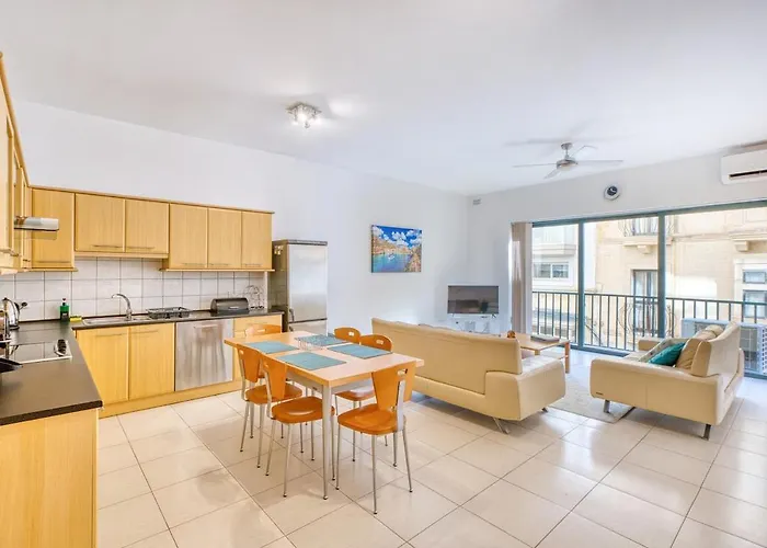 Daire Spacious 3-bedroom At Tigne