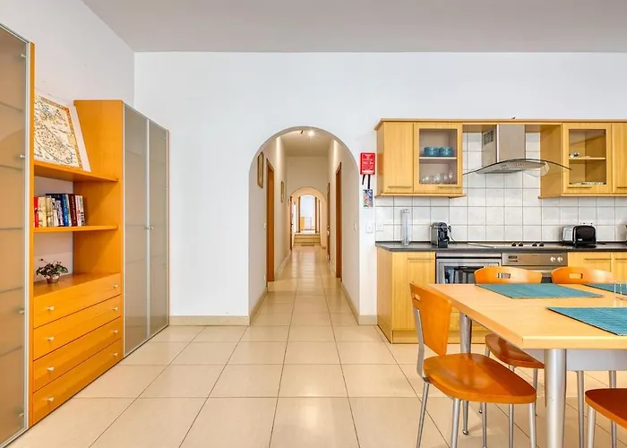 Daire Spacious 3-bedroom At Tigne *